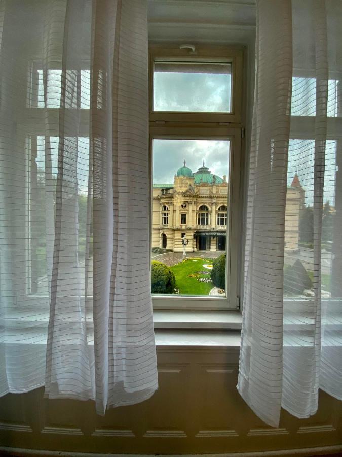 Sky Hostel Краків Екстер'єр фото