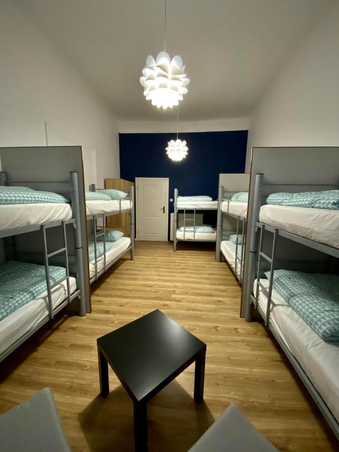Sky Hostel Краків Екстер'єр фото