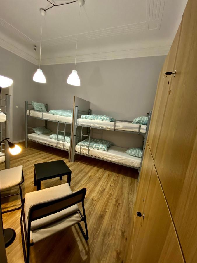 Sky Hostel Краків Екстер'єр фото
