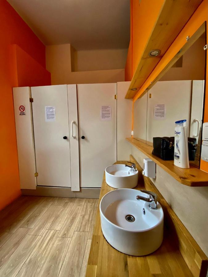 Sky Hostel Краків Екстер'єр фото