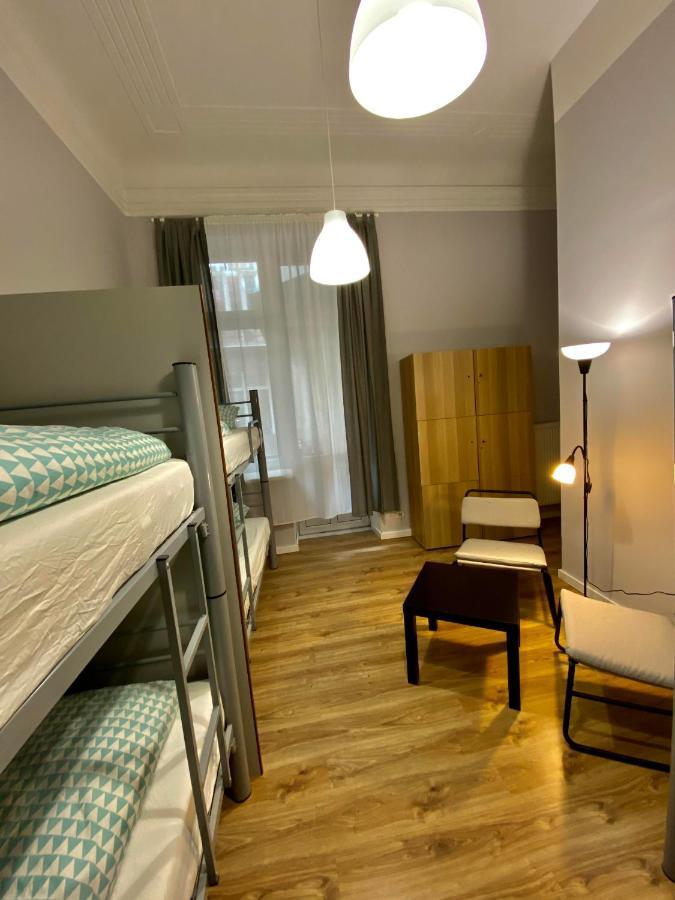 Sky Hostel Краків Екстер'єр фото
